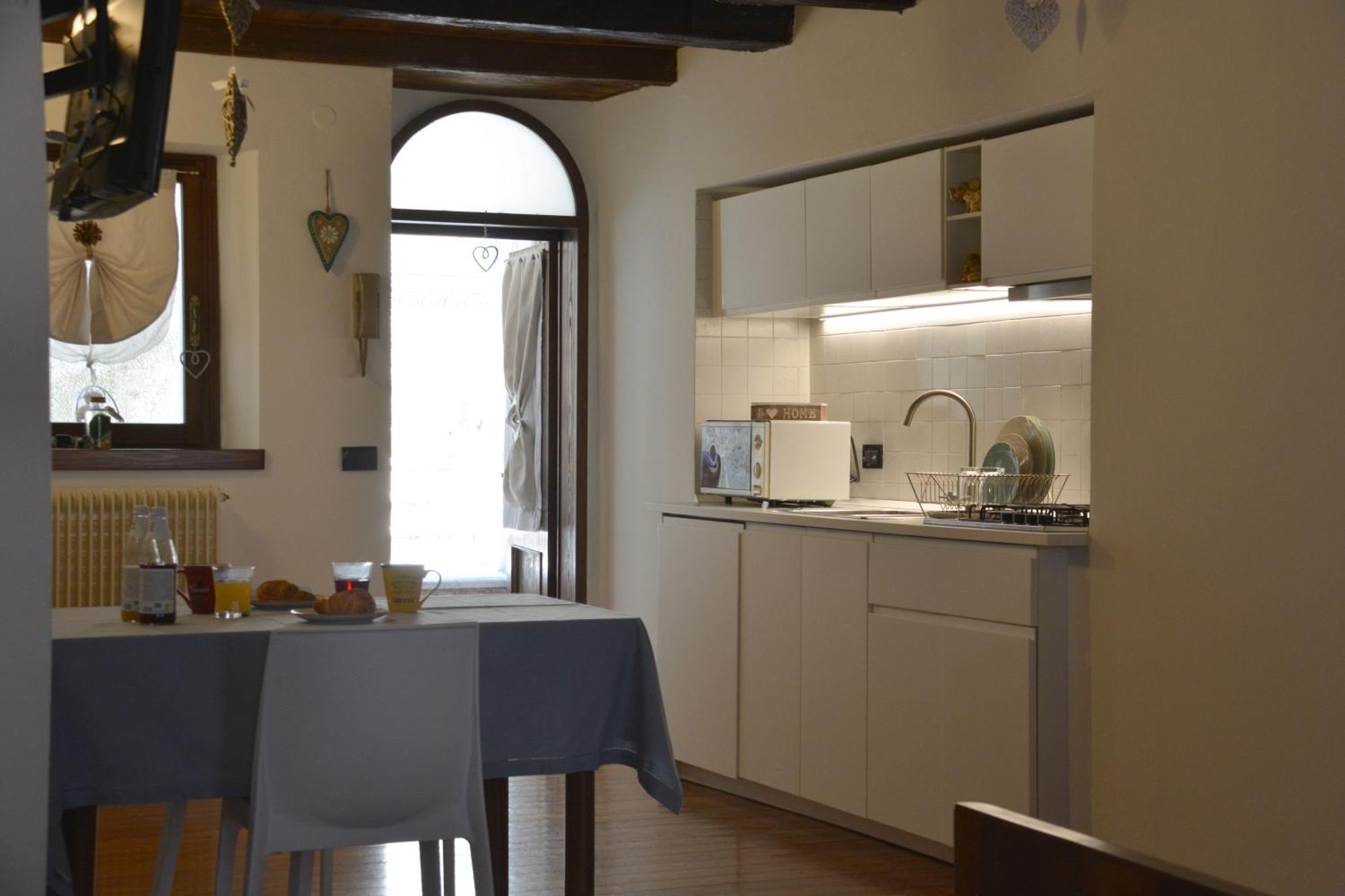 Accogliente Locale Con Terrazzo In Centro Storico Vittorio Veneto Exterior photo