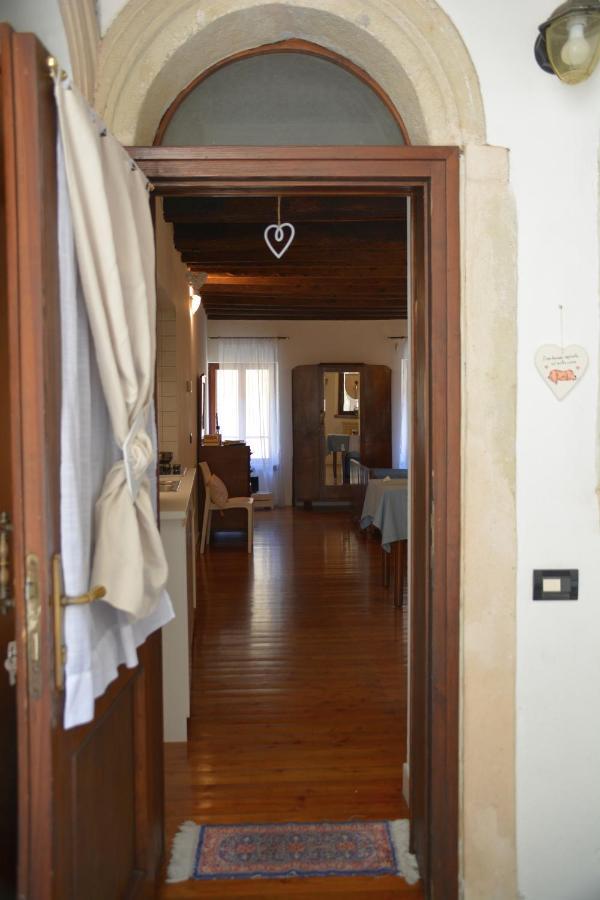 Accogliente Locale Con Terrazzo In Centro Storico Vittorio Veneto Exterior photo
